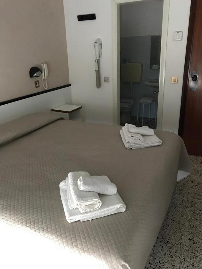 Hotel Perla Verde Rimini Exterior foto